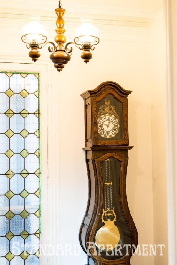 Eiffel Tower View Rose, #2 Bed & Breakfast 4*